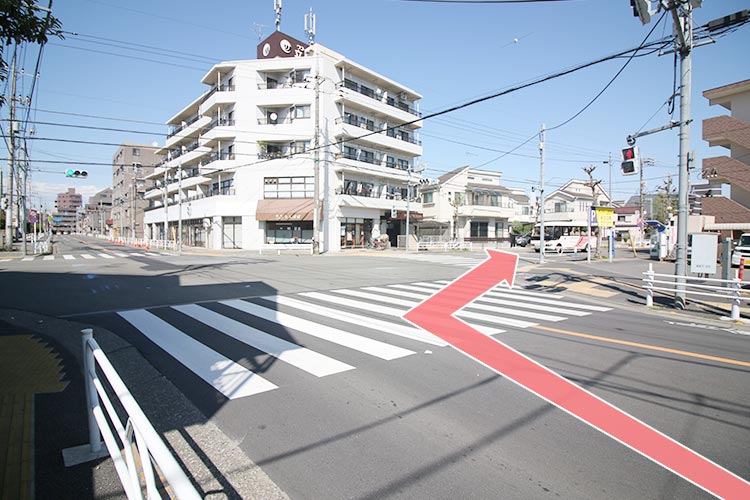 富士見町一丁目の交差点を右折します